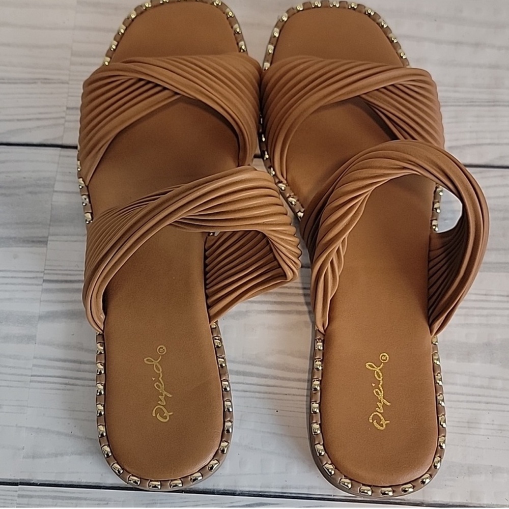 Qupid | Camel Brown Sandals with Criss-Cross Ribbed Straps and Gold Studs Size 8 - Picture 3 of 8